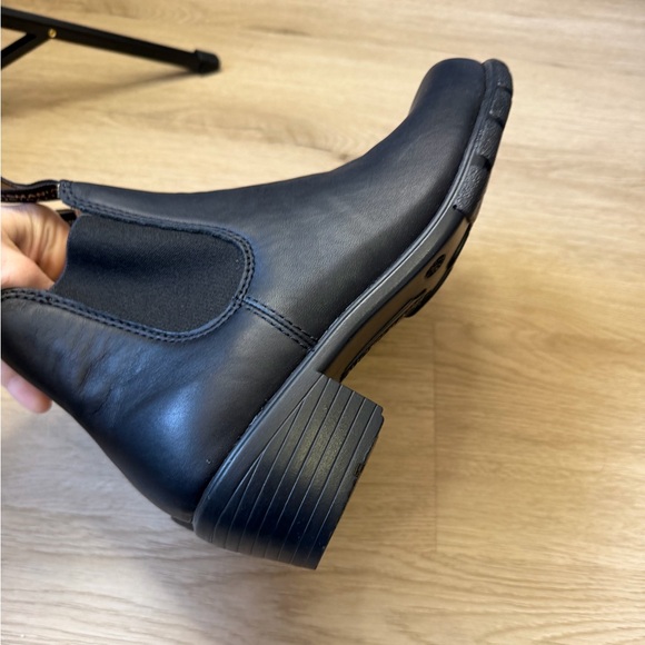 NEW blundstone heeled leather ankle boots - Picture 6 of 6